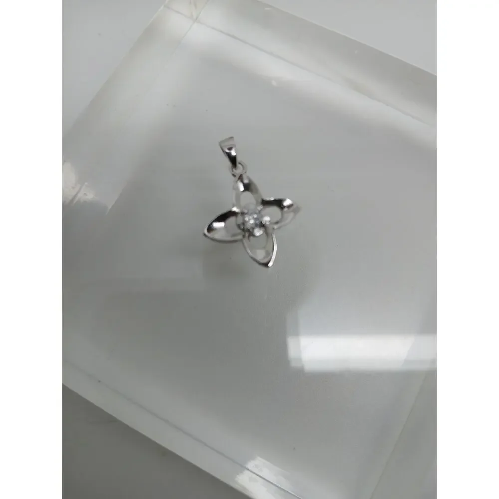 1990's Vintage Sterling Silver Simulated Diamond 4 Leaf Clover Pendant New Rare